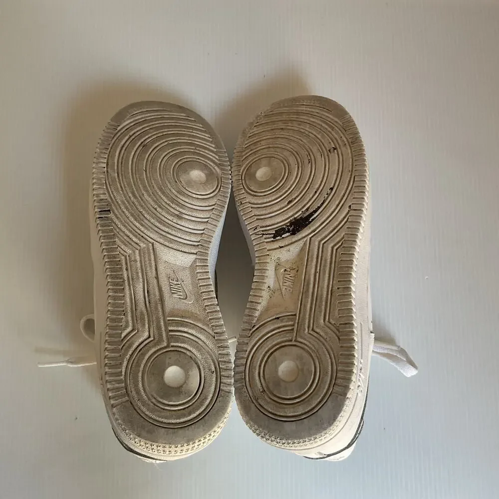 Nike Air Force 1 Sneakers Youth 5.5Y Women's 7  Low White Casual